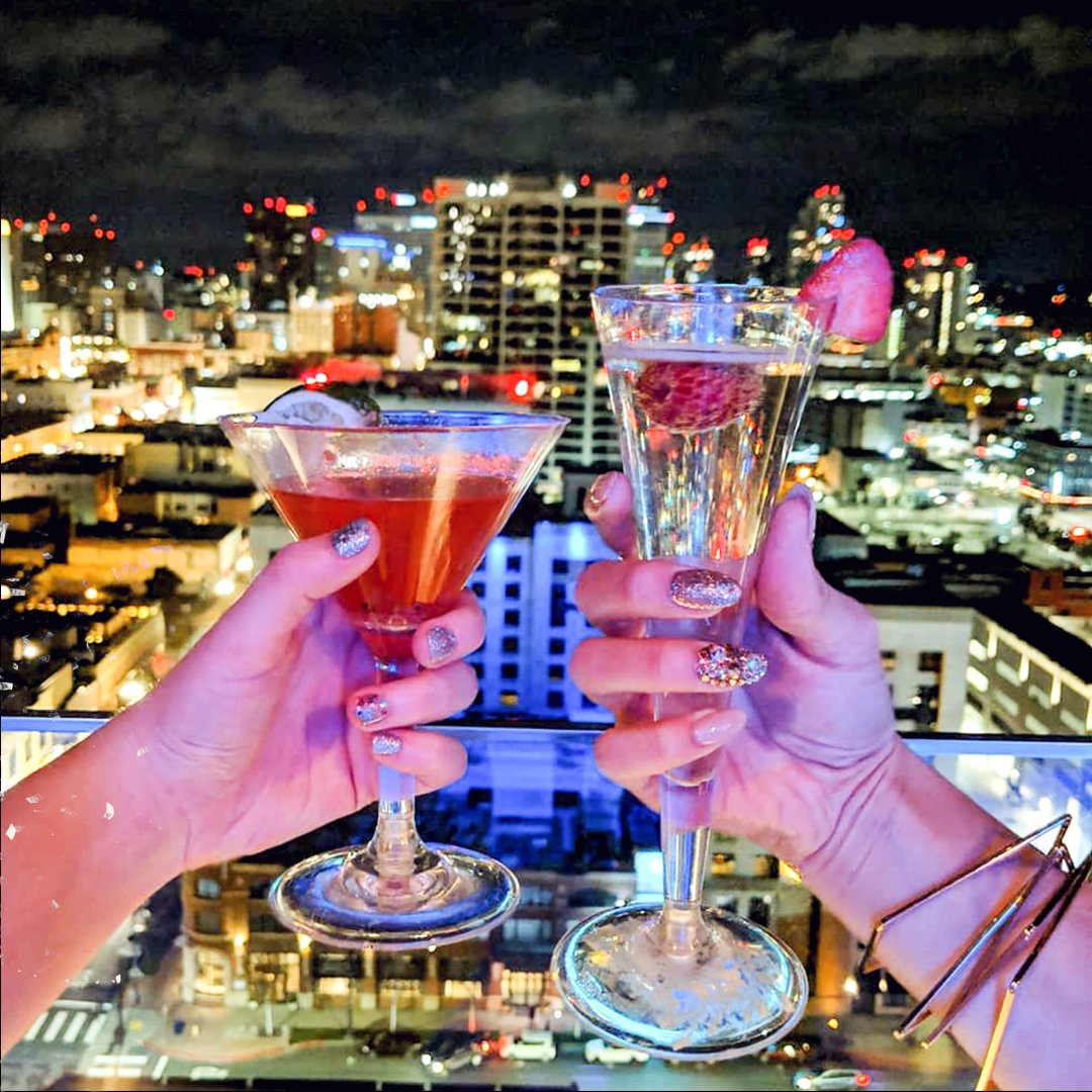 marriottgaslamp's tweet photo. We're ready to cheers to 2020 at Bottoms Up! 🥂 Don't have your ticket yet? 

We have a limited number of tickets still available! 👇
https://t.co/ufAIAiQItx
📷: justine_aloud

#AltitudeSkyLounge #GaslampQuarter #NYE #NYE2020 #NewYearsEve #NewYearsEveParty https://t.co/fFL1NbZnmF