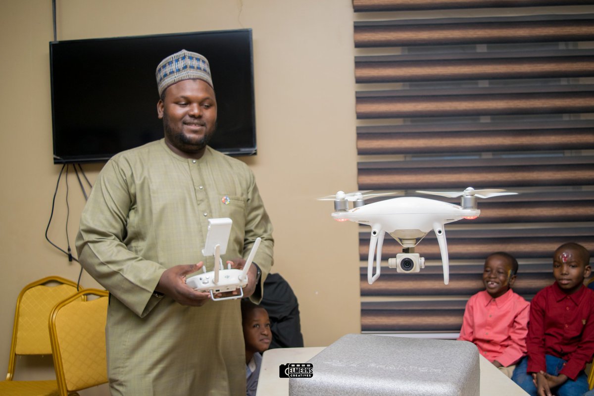 21stCEHub's tweet photo. Day 1 of the 2-Day STEM Yara 1.0 Bootcamp for kids age 5 to 14, Organized by the 21st Century Entrepreneurs Hub.
A total of 55 kids and 6 volunteers were exposed to first hand Science, Technology, Engineering, and Math, AI, VR, Drone technology and many more... https://t.co/t60eoMeKcH