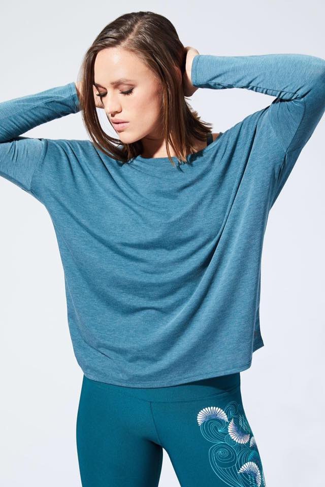 One Tooth Red Deer tweet media