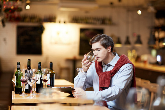 thewinestay's tweet photo. Here are some tips for sipping #wine like a sommelier.
https://t.co/Gc0dlA5sNy https://t.co/Z4FT40ckMG