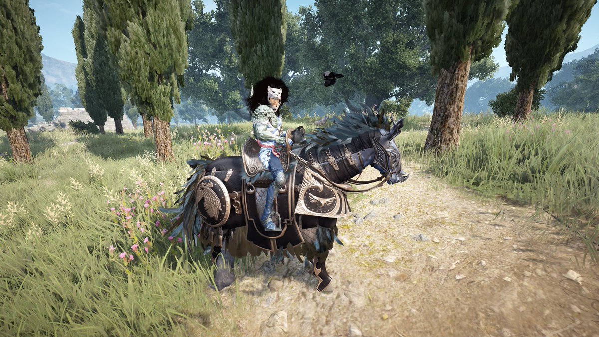 Isami_MMORPG's tweet photo. 今年で一番嬉しいプレゼント！
取引所でブラックが２つ買えた!!

特に[メディア製]ブラックは金属の如く色反射するんで、
タテガミ染色したら…ギラッギラとなびいて格好良すぎて(゜∀。)ｱﾋｬ

初秋に買ったトリーナ馬具が
来年は大活躍の予定
パデュスコスでモルコと踊るぜ☆
#黒い砂漠SS部 https://t.co/R101tjcVln