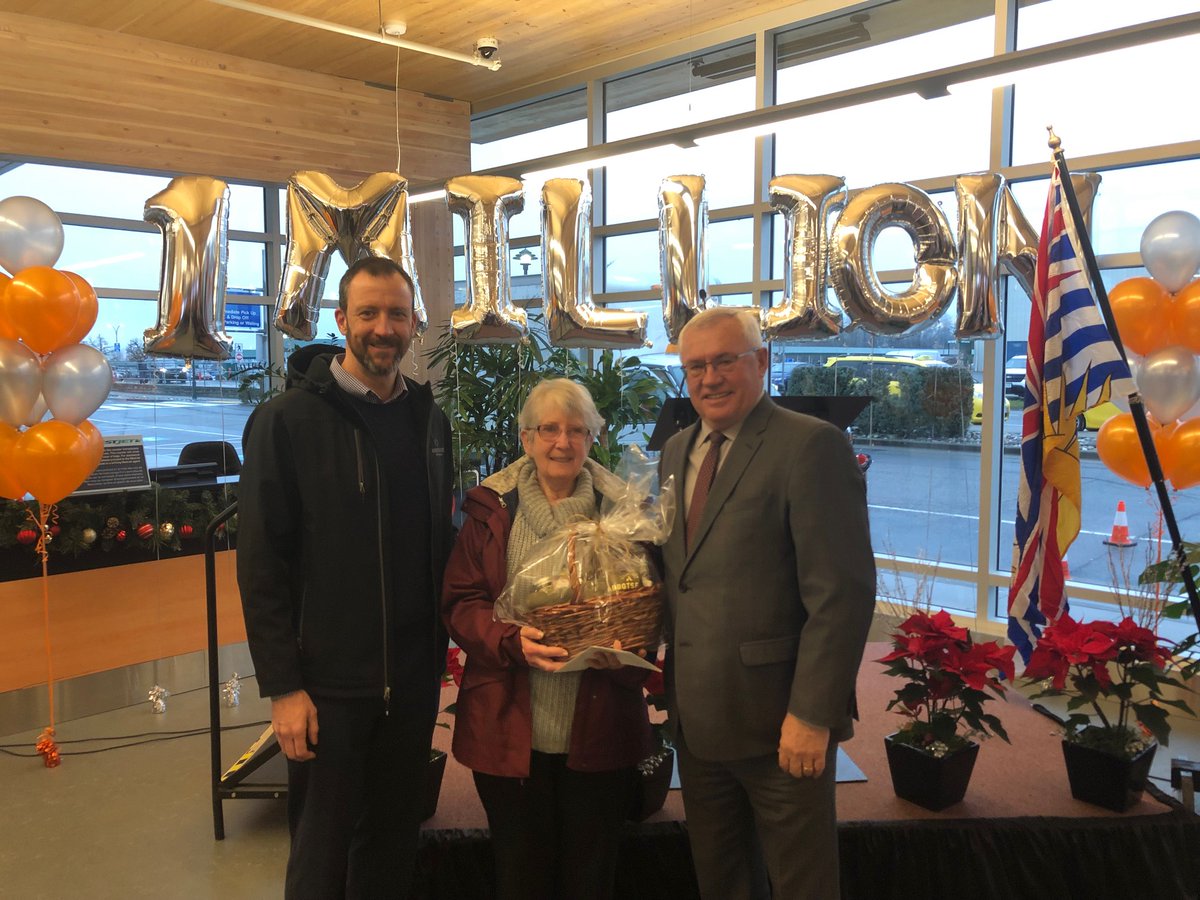 cnicholsabby's tweet photo. On behalf of @TourismAbby, congratulations to the @yxxairport team for servicing over one million passengers in 2019. A great achievement. 

And congrats to Patrica Lovatt for being recognized as the one millionth guest! https://t.co/V0GGPhObrt