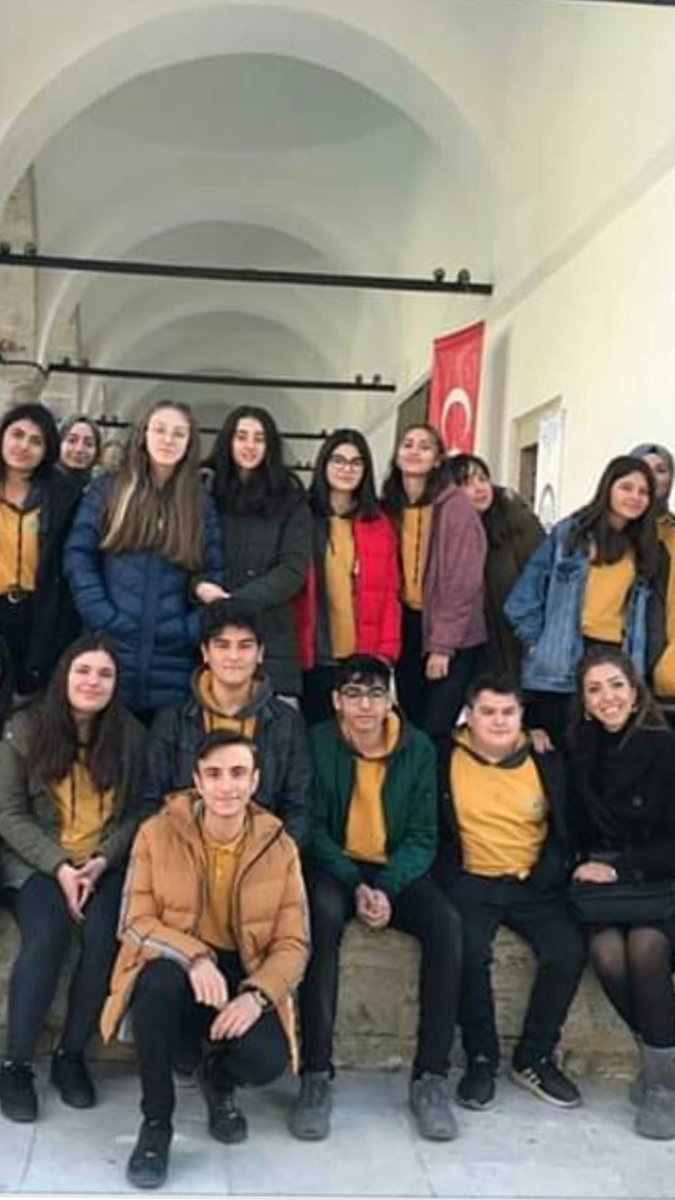 argulec's tweet photo. Atamızın izinde, akıl ve bilimin ışığında, vatanını milletini seven,tarihine, kültürüne sahip çıkan nesiller yetiştirmeye 2020'de de devam...#eğitimşehriamasya #2020amasyayaiyigelecek @ziyaselcuk @DrOsmanVarol @ikostereli https://t.co/U5xgnSGWss