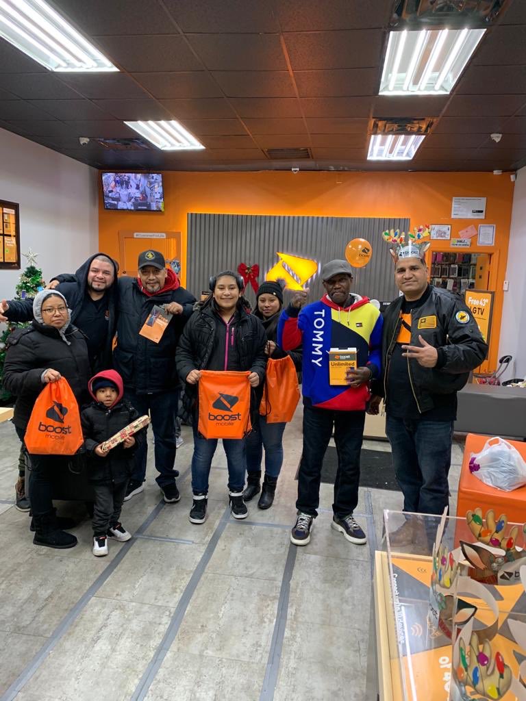SandyKaul86's tweet photo. Sunday dj successful event at star wireless 163rd bx @SPG_NYC  @shawnatspg @mikehyperlink @faithhyperlink @SpgSteve @hyperlinkusa @david_hyperlink  #hyperownthemile #hyperready #hypersidewalk https://t.co/9AyVI3DUAU