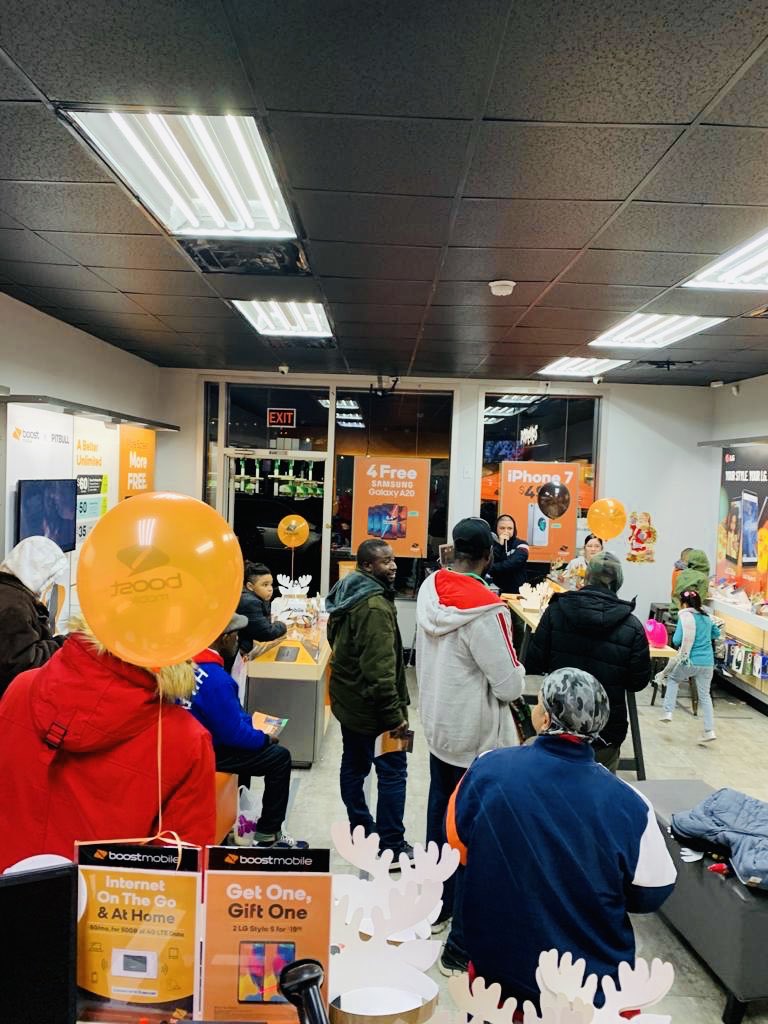 SandyKaul86's tweet photo. Sunday dj successful event at star wireless 163rd bx @SPG_NYC  @shawnatspg @mikehyperlink @faithhyperlink @SpgSteve @hyperlinkusa @david_hyperlink  #hyperownthemile #hyperready #hypersidewalk https://t.co/9AyVI3DUAU
