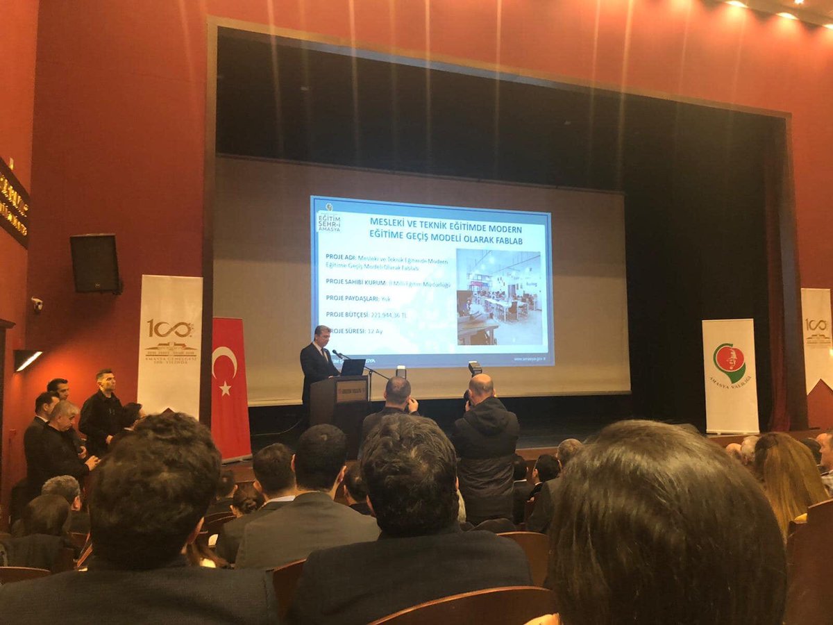 Şehzadeler Şehri Amasya'da, 
Eğitim Şehr-i Amasya sloganı altında,
5132 öğretmenimizle, geleceğimizin teminatı çocuklarımız için 2020 yılında da var gücümüzle çalışacağız. 
#egitimsehriAmasya
#2020amasyayaiyigelecek 
<a href="/tcmeb/">Millî Eğitim Bakanlığı</a>
<a href="/ziyaselcuk/">Ziya Selçuk</a>
<a href="/safran1958/">Mustafa SAFRAN</a>
<a href="/DrOsmanVarol/">Dr Osman Varol</a>
<a href="/ikostereli/">İlker KÖSTERELİOĞLU</a>