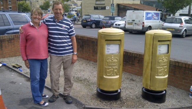 eyemcd's tweet photo. #GoldPostBox @PeteReed yours got a mention from @richardosman tonight on #pointless ๐ฎ๐ฅ https://t.co/24VkheCqHO