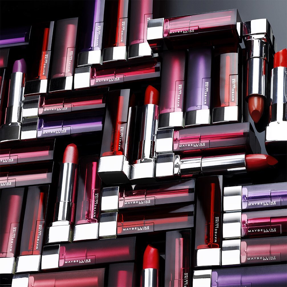 Maybelline's tweet photo. New year, new #colorsensational lipsticks! 💄 These iconic lippies are rolling into 2020 with new packaging and new shades! Who wants to try them? https://t.co/cJATbZ7Swc https://t.co/wQHZIGMdw0