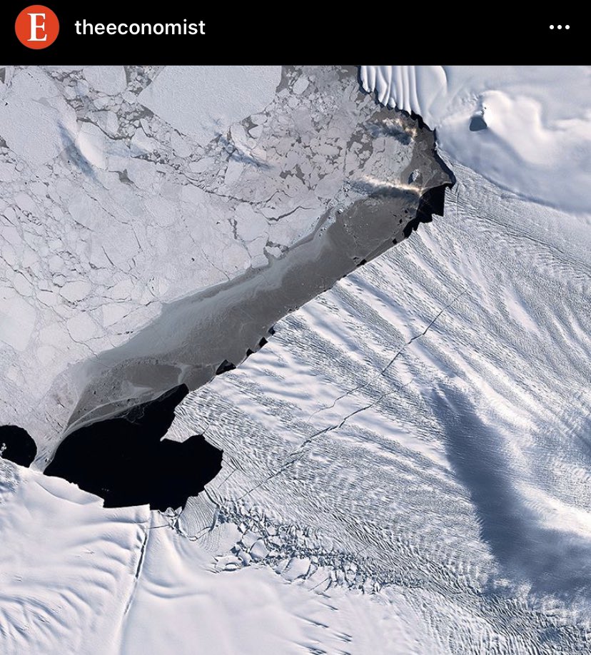 .<a href="/TheEconomist/">The Economist</a> chose two pictures with #Sentinel 🛰🇪🇺 data for its best 2019 science photography on <a href="/instagram/">Instagram</a>.

#3 Two cracks on the West #Antarctic Ice Sheet captured by #Sentinel2 

#5 #Wildfire in the Sakha Republic 🇷🇺 processed by <a href="/Pierre_Markuse/">Pierre Markuse</a>

📸 instagram.com/theeconomist?i…
