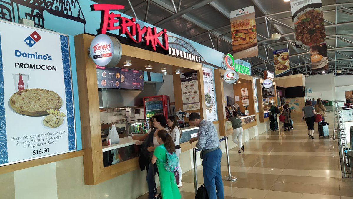 tocumenaero's tweet photo. Gerente de Tocumen @RaffoulArab anunció que a partir del 1 de enero del 2020, los restaurantes del Food Court (Segundo piso) del Aeropuerto  Internacional de Tocumen apliquen un descuento del 20% a los panameños al presentar su pasaporte. 

¡Feliz Año 2020! https://t.co/I0zmpjAHoz