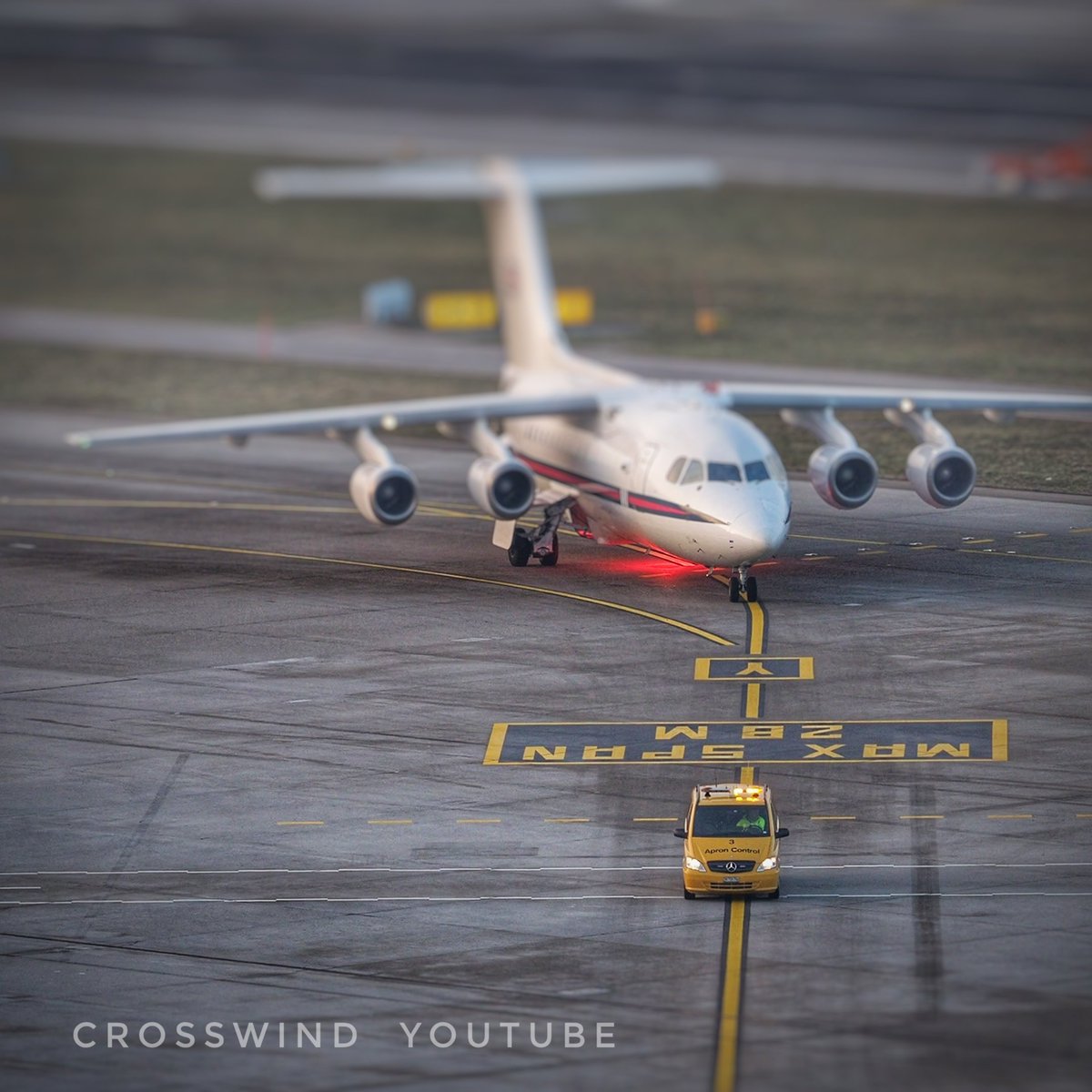 BrunoLauper's tweet photo. Video on YouTube
by crosswind
•
#ze701 #bae146 #unitedkingdom #privatejet #corporatejets #businessjet #deicing #airsidefotozurich #AFZ #wef19 #WEFTRAFFIC #WEFTRAFFIC19 #weftour #planespotting #zurichairport #ZRH #lovezrh #aviation https://t.co/Y0Oc4r54gZ