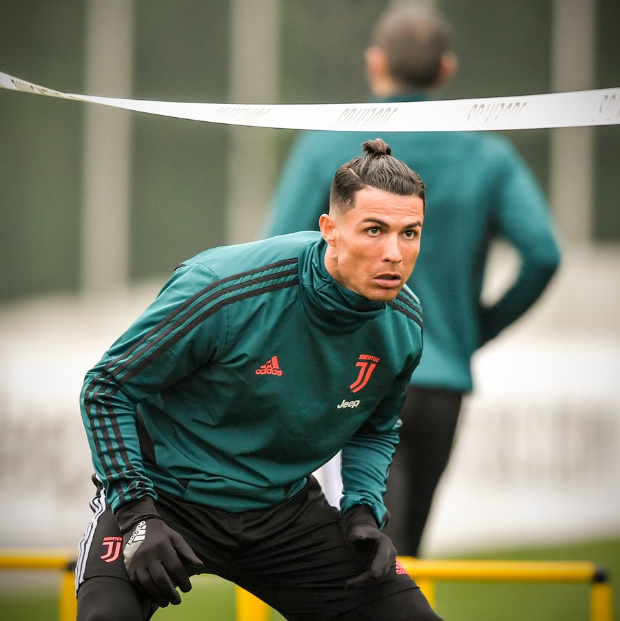 Cristiano Ronaldo Shows Off Controversial New Haircut Onefootball