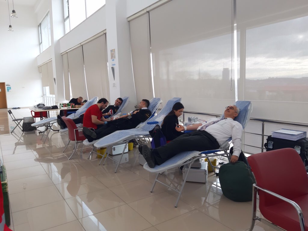 27 Aralık tarihinde okulumuzun okuma salonunda gerçekleşen kan bağışı etkinliğine katılım sağlayan herkese teşekkür ediyoruz. Bağışladığınız kanlar, bir çok kişiye umut olacaktır. İyi ki varsınız. 💫
<a href="/kizilay/">Türk Kızılay</a> <a href="/genckizilay06/">Genç Kızılay Ankara</a>