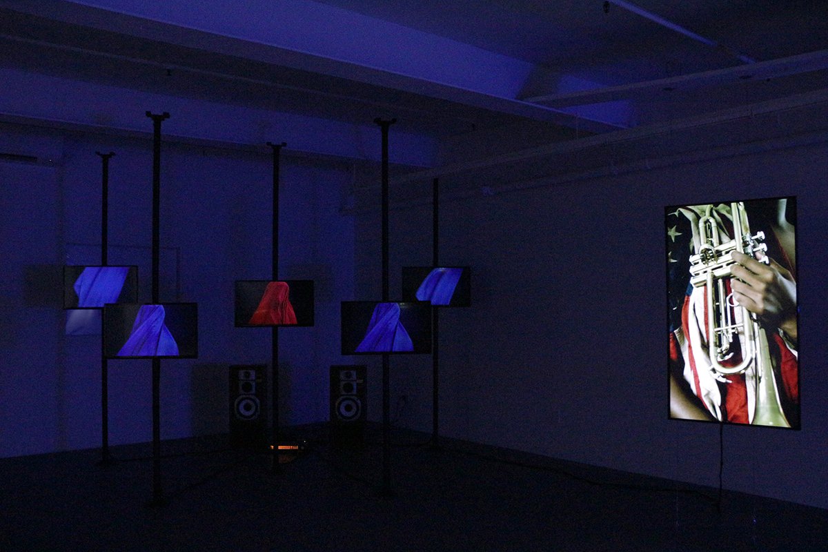 MicroscopeEvent's tweet photo. The gallery is open today 1-6pm for Le'Andra LeSeur's solo exhibition "Maybe rainbows do exist at night." #leandraleseur #microscopegallery #mayberainbowsdoexistatnight https://t.co/CxHHtlhdfN