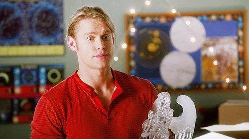 mi padre me ha mandado esta cosa fea para decorar mi piso por navidad y no sé qué hacer con ella...