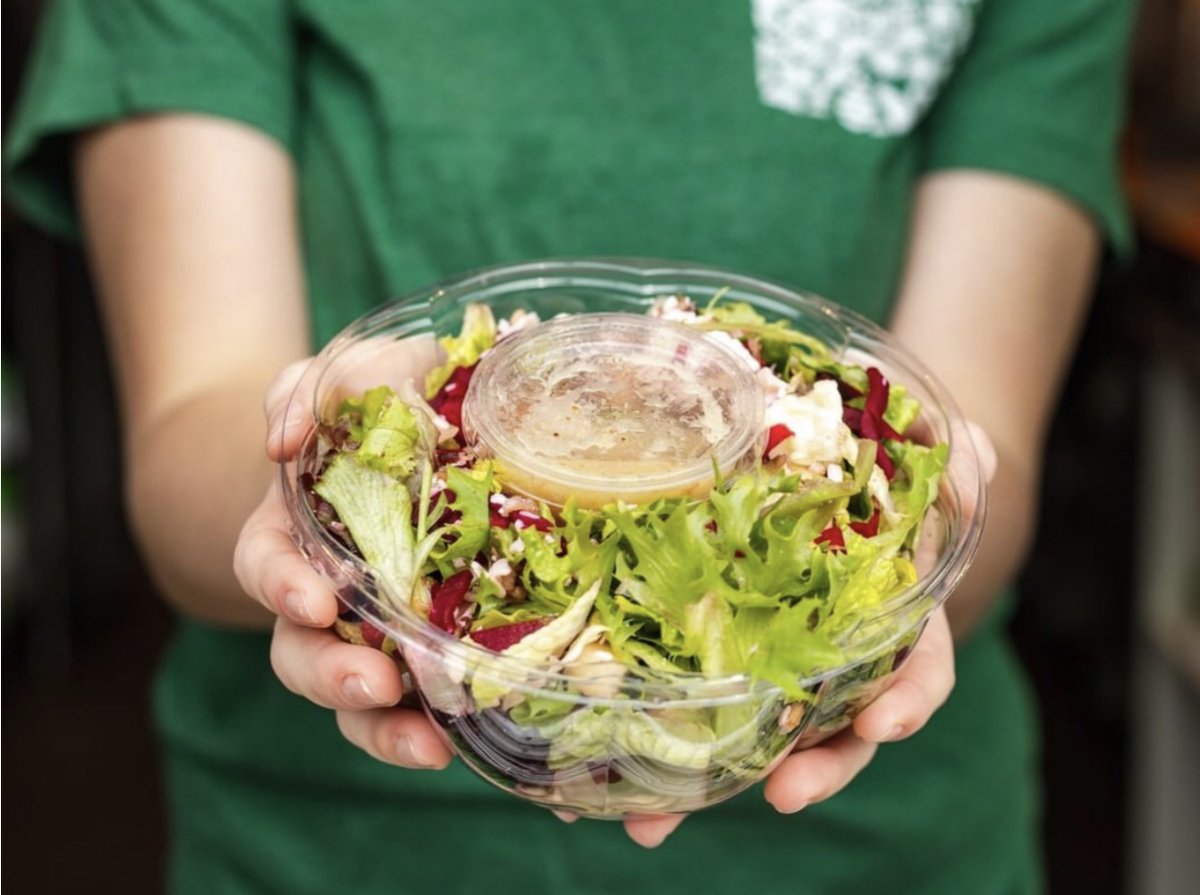 Need a break from all the cookies and pies? Start your week off fresh healthy and delicious. 🥗❤️