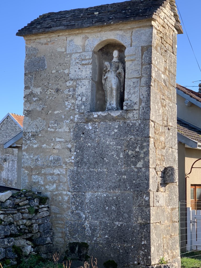 alainhoupert's tweet photo. La haute #CôtedOr est riche de curiosités ! #Verdonnet #FontainesLesSeches #Etais #Savoisy https://t.co/ceGJsDhnwa
