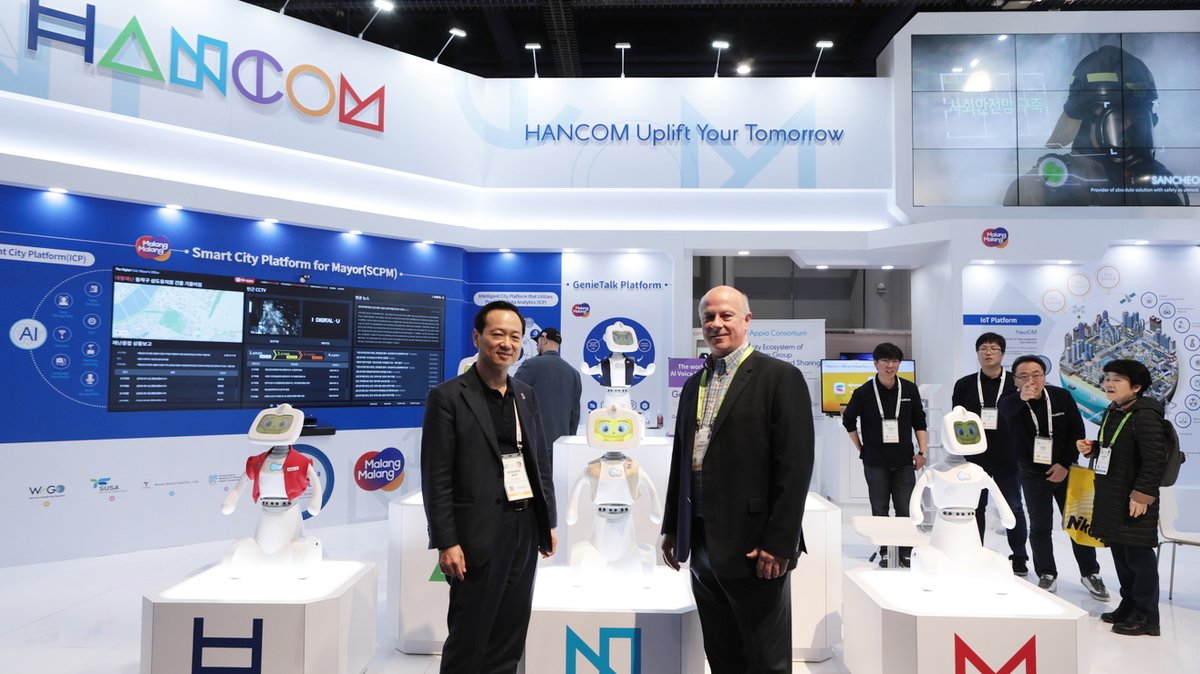 ARS_Robots's tweet photo. CES is only 8 days away! Paul and some of the ARS team will be in the Hancom Group Booth #25628 in the LVCC South Hall.

Stop by to meet the team and discuss new robots and technology! 

#ces #ces2020 https://t.co/AlE0u8yTbT