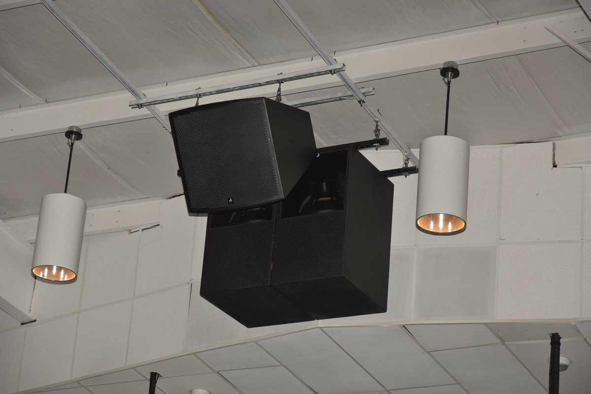 CrownAVINC's tweet photo. 📸 Close-ups from the Ovilla Road Baptist  Church audio set-up. If you’re looking for someone to help you upgrade your speaker system, visit our website or call us to get the best service in Dallas! 

#getcrowned #fulcrumacoustics #dallas #texas #danleysound #easemodel #acoustics https://t.co/0ZPLy2i1pq