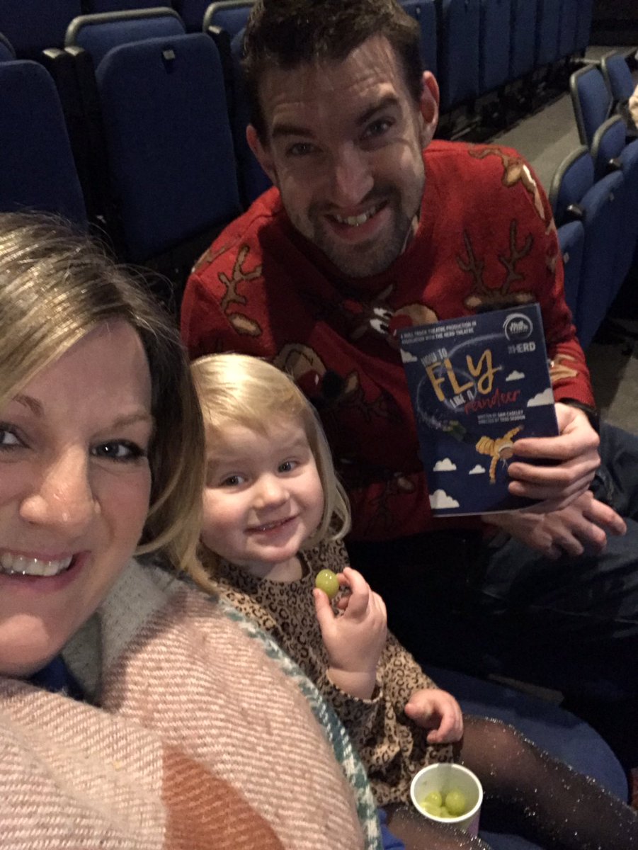 Gemmaleah_'s tweet photo. We loved #howtoflyhtt @HullTruck this afternoon. Holly was mesmerised and happy with the ‘good sharing’ of the calendar chocolates! A magical end to our 2019 festivities 🎄 https://t.co/oKxBj62npV