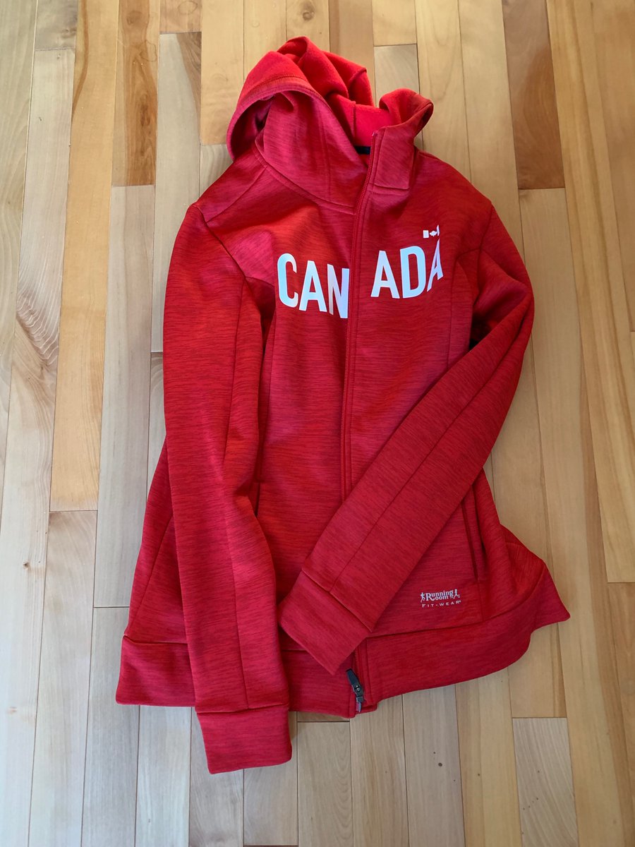Denise13F's tweet photo. I wear Arc'teryx winter running\hiking pants & this year for xmas my family gifted a winter neck & face guard, compression socks, running coat & weights for nordic hiking. #MondayMotivation #Gratitude #Mindfulness #Winter #snow #wintershuffle #runtherapy #hope https://t.co/f46ojdvLZk