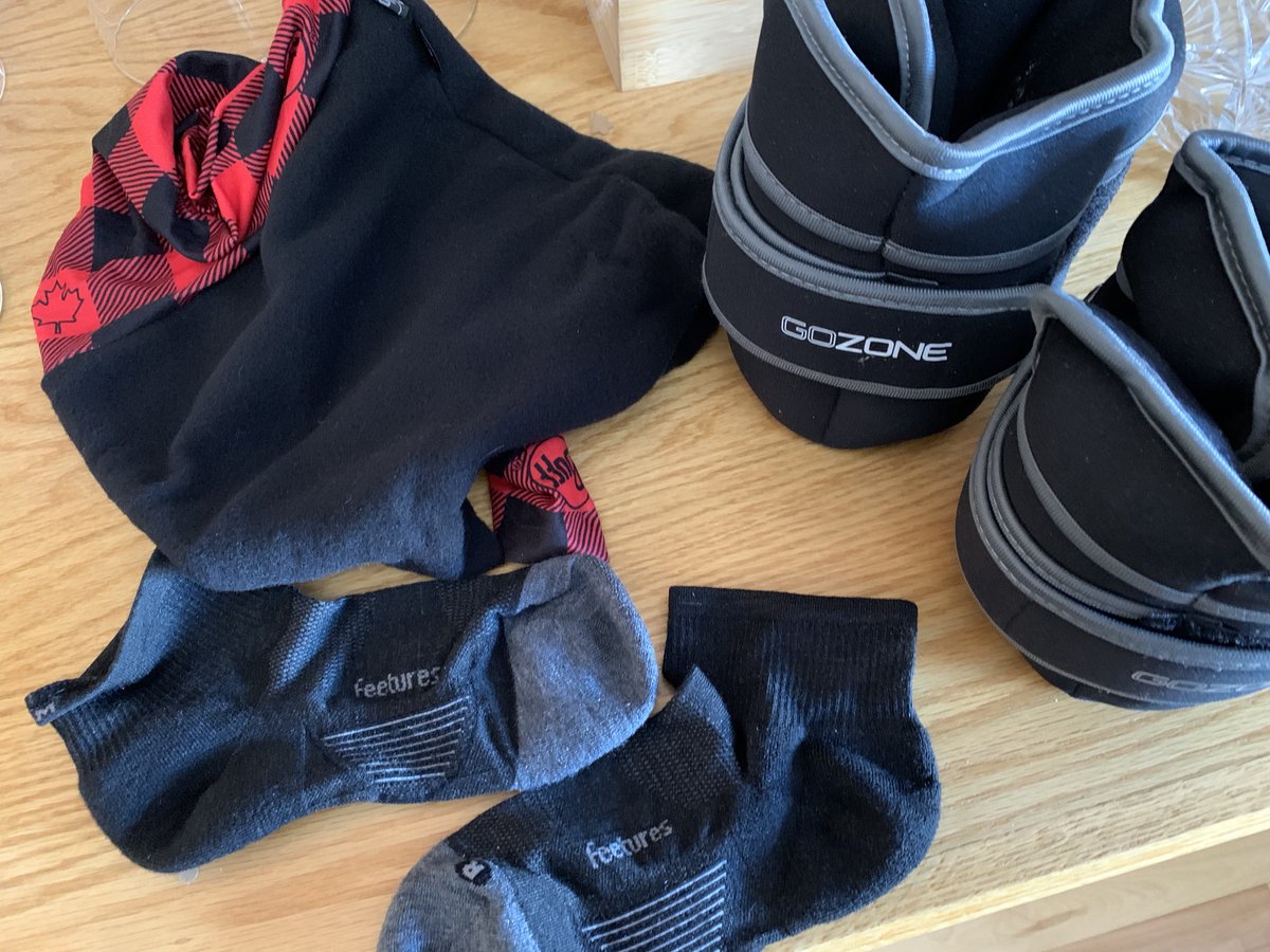 Denise13F's tweet photo. I wear Arc'teryx winter running\hiking pants & this year for xmas my family gifted a winter neck & face guard, compression socks, running coat & weights for nordic hiking. #MondayMotivation #Gratitude #Mindfulness #Winter #snow #wintershuffle #runtherapy #hope https://t.co/f46ojdvLZk