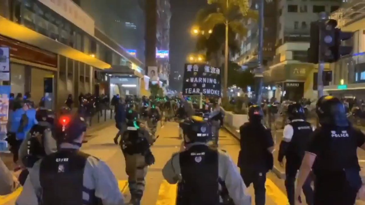 DanGarrett97's tweet photo. New #Xiwinger #CHICOM @hkpoliceforce #propaganda defending illegal #CCP #HKSAR #MartialLaw and State #Terrorism against #Hongkongers. Seems like #ChristTang wants to be the new @HuXijin_GT at the Goebbels Times (@globaltimesnews) or Yahoo Lhatoo at Communistowned @SCMPnews. https://t.co/QurrKNAUVt