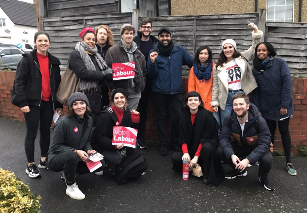 JoanaRamiroUK's tweet photo. Favourite 2019 Work &amp; Politics Moments
Recording #RedHacks pilot w/ @paulmasonnews
Recording #RedHacksLive w/ @OwenJones84 @mcintosh_kim @simonchilds13
Supporting @fbunational &amp; @RiccardoLaT0rre 
Being on #labourdoorstep w/ @NavidSom @LaurenceMRose @BennnyH @paddybettington et al https://t.co/uJdamA2AzW