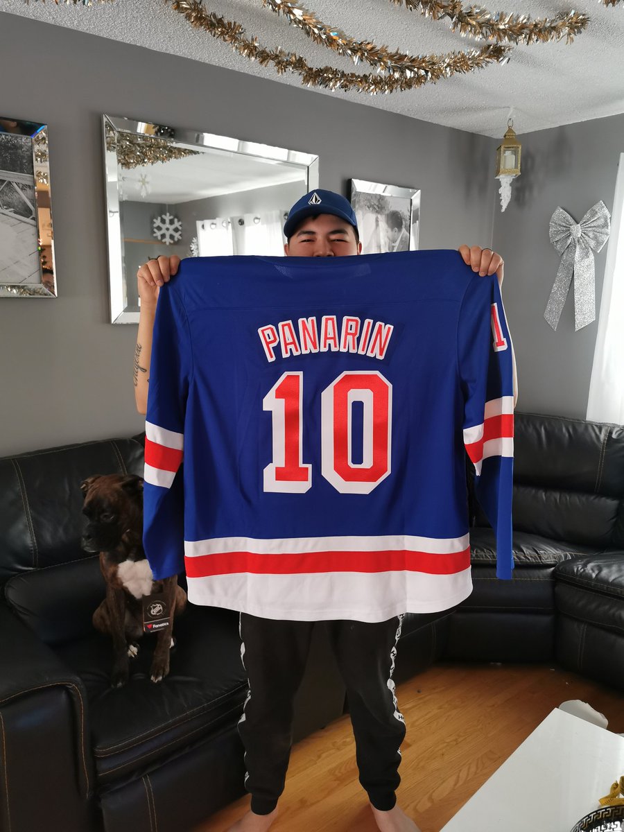 captcanada18's tweet photo. Christmas present came a little late but thats okay! @artemiypanarin @NYRangers #breadman10 https://t.co/reOSEqzZ8n