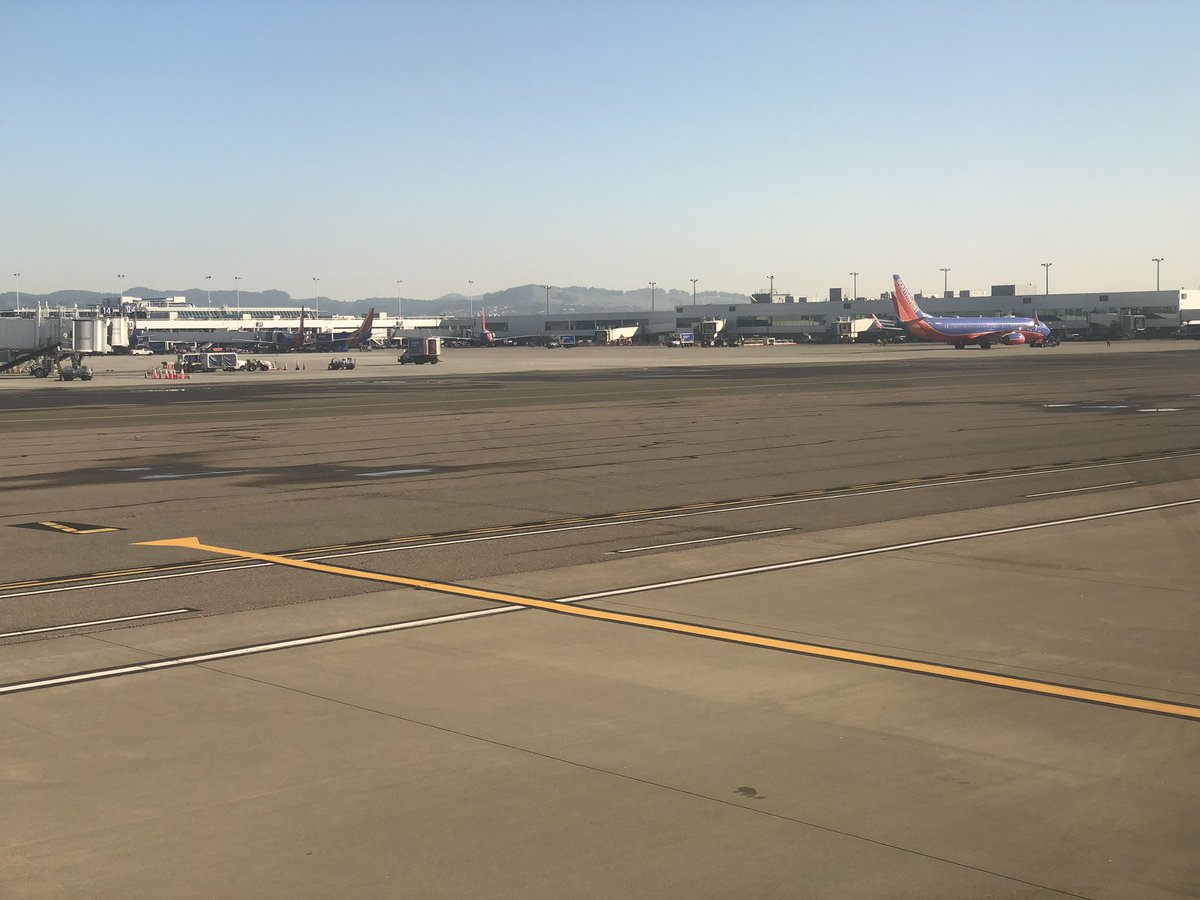 JackPerkins's tweet photo. @SouthwestAir Flight 1378 arrived (on the ground) at OAK early, which is great. However, 38 minutes after our scheduled arrival, we are still waiting for “our gate”. Looks like plenty of open slots. what gives? https://t.co/ZSSh77cLGc