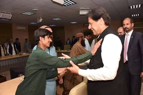 asadzmanpti's tweet photo. 2019 سال کی سب سے بہترین تصویر ہے❤😊😇
Everyone RT....🙇
#2019ForPakistan https://t.co/S1DvkgzzZU
