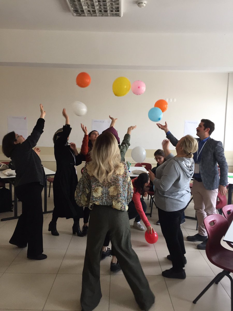 Eğitim Şehr-i Amasya sloganı altında,
5132 öğretmenimiz tek yürek
#egitimsehriAmasya
#2020amasyayaiyigelecek 
<a href="/tcmeb/">Millî Eğitim Bakanlığı</a>
<a href="/ziyaselcuk/">Ziya Selçuk</a>
<a href="/safran1958/">Mustafa SAFRAN</a>
<a href="/DrOsmanVarol/">Dr Osman Varol</a>
<a href="/ikostereli/">İlker KÖSTERELİOĞLU</a>