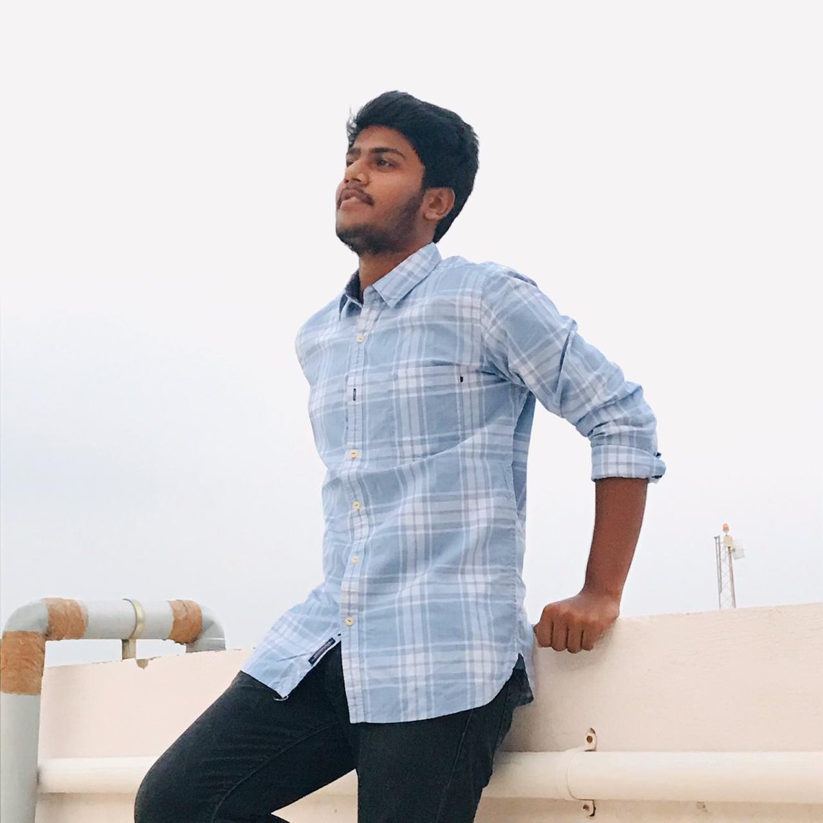 rithwik2001's tweet photo. Happy evening💫 https://t.co/dPlkCtL6UP