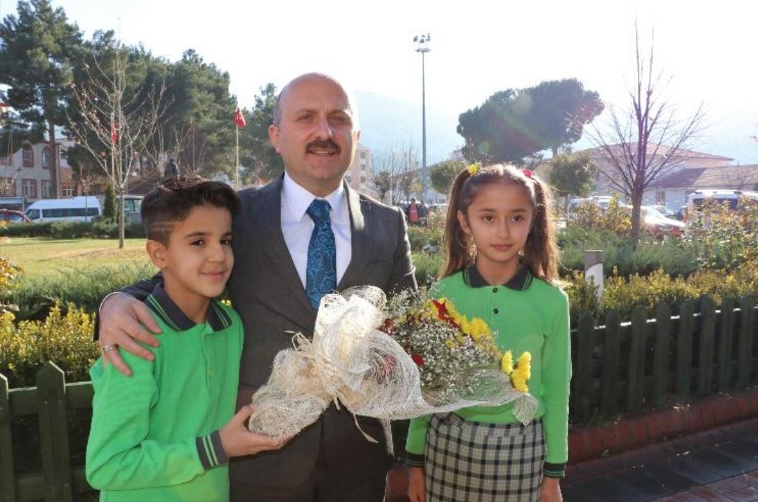 Şehzadeler Şehri Amasya'da, 
Eğitim Şehr-i Amasya sloganı altında, 5132 öğretmenimizle, geleceğimizin teminatı çocuklarımız için 2020 yılında da var gücümüzle çalışacağız.
#egitimsehriAmasya
#2020amasyayaıyıgelecek
<a href="/tcmeb/">Millî Eğitim Bakanlığı</a>
<a href="/ziyaselcuk/">Ziya Selçuk</a>
<a href="/safran1958/">Mustafa SAFRAN</a>
<a href="/ikostereli/">İlker KÖSTERELİOĞLU</a> 
<a href="/DrOsmanVarol/">Dr Osman Varol</a>