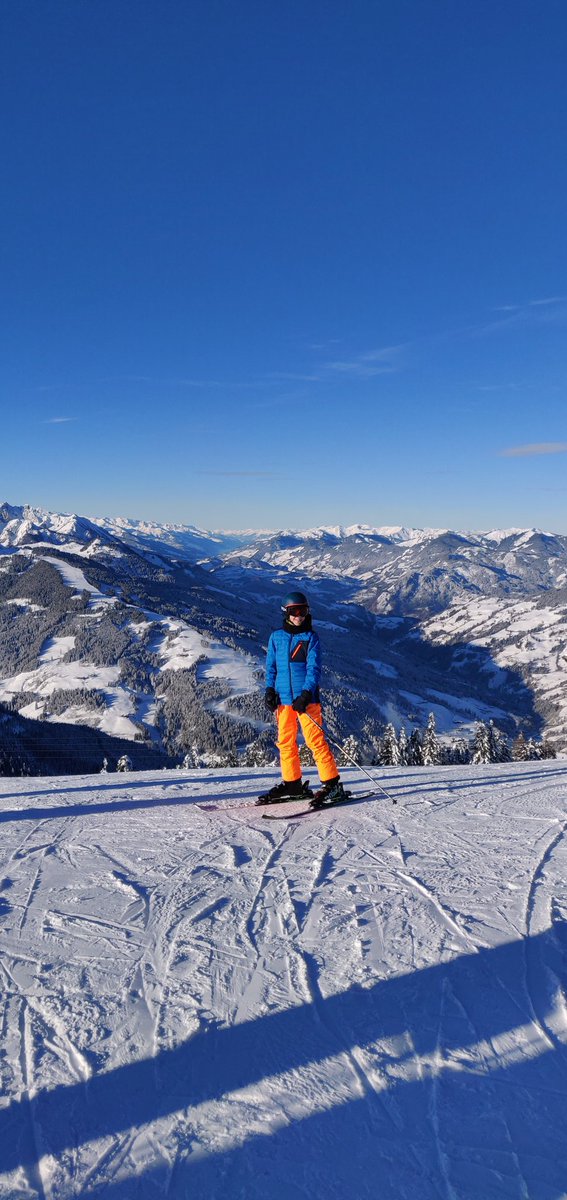 MHeerkens's tweet photo. Vandaag weer vroeg op met mijn waaghals het snelheidsrecord moest er aan en dat is gelukt. #Flachau https://t.co/MHYXTgth1e