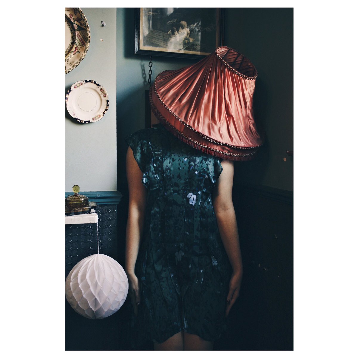 melanie_bright's tweet photo. I LOVE LAMP π‘
Feat. Kayleigh McKnight
Last shoot of the year!!
#TheEditorial #photography #art #edgyasf #vintagephotography #vintagevibes #ilovelamp #portraitphotography #Canon #adobelightroom #ownpreset #editorialphotography #melaniegailphotography
https://t.co/jcwps42AON https://t.co/mZmyxNexed