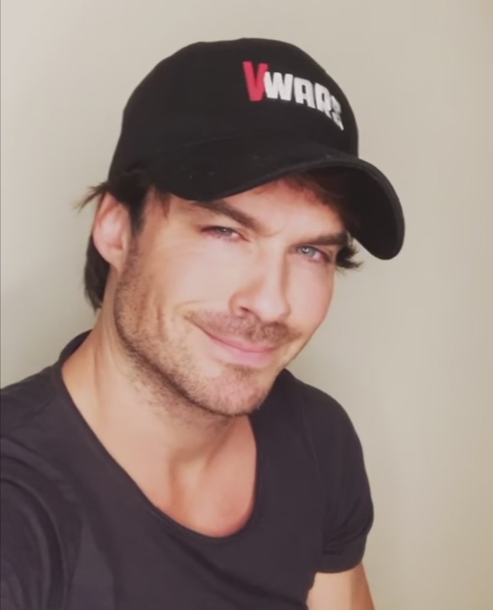 iam_kathi's tweet photo. I need his cap 😍 #IanSomerhalder #VWars @iansomerhalder https://t.co/7WiEPuXHbY