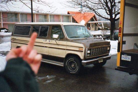 punk_vans's tweet photo. From Tim Burton “We love our vans but sometimes we hate them too. Can you relate? Broken down in Ohio, taking the Ryder truck home. “Come back for the van later”, uh huh. None Left Standing, early 90s.”
#bandvans #punkbandvans #noneleftstanding https://t.co/nSPW0TVS7G