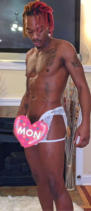 I Hate Mondays 😒😻😹  SC: dantethekid32 https://t.co/aKf6wse1OY<a href="/tag/newprofilepic"class="tags"><span>#newprofilepic</span></a>