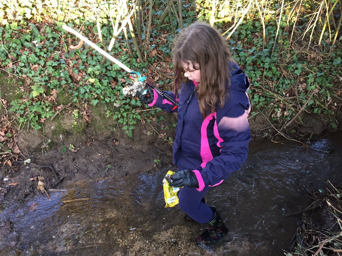 Today I went back to the ditch I started to clear last week.Me &amp; my dad went into the ditch &amp; walked whilst my mum put the litter in the bags.We found some crisp packets from the 1990s and some other wrappers! Together we can make a difference!💚🌎♻️🚯