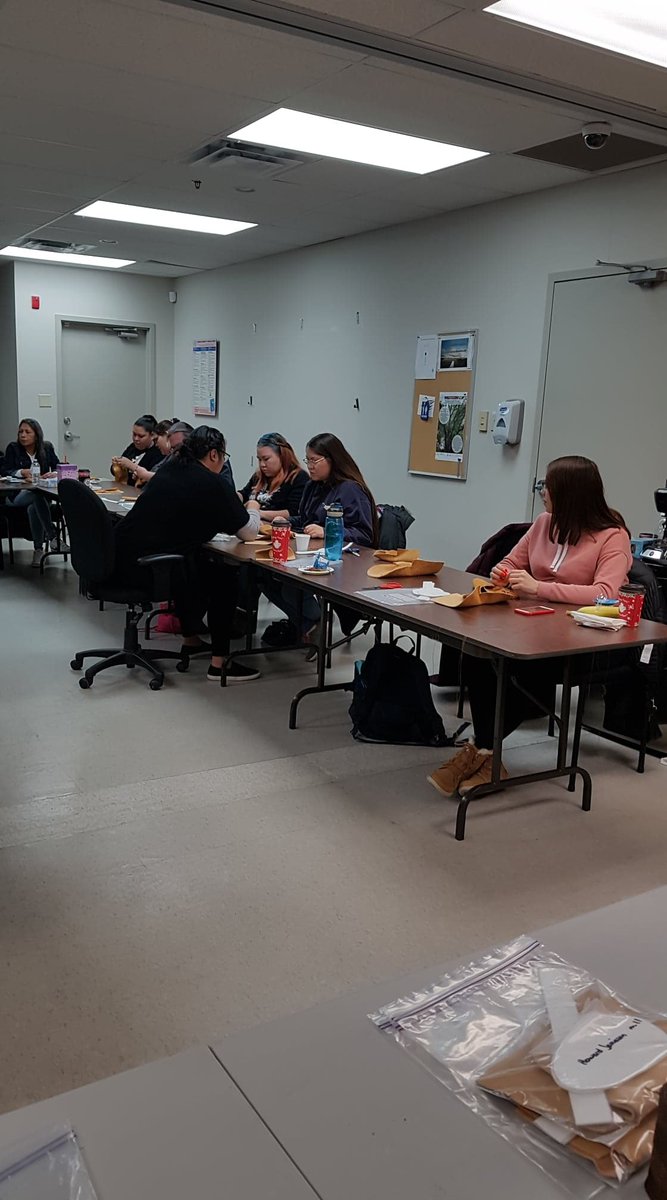 _PositiveVoice's tweet photo. Moccasin making workshop hosted by @_PositiveVoice &amp; @NokeeKwe facilitated by Chantel Doxtator &amp; when artist Karalyn Reuben came in to spend time with the ladies of PV. It's been a spectacular year here we would like to thank our many guests, facilitators &amp; @ONTrillium https://t.co/fclSPE2j00