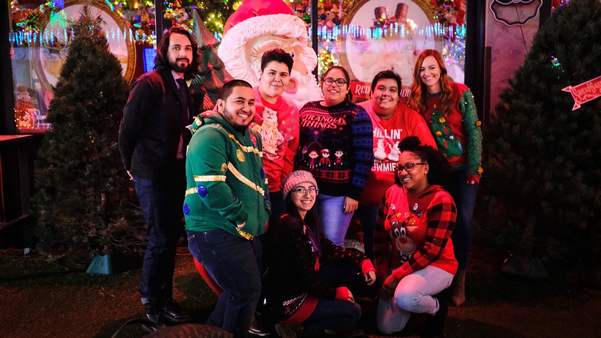 TgtAriel's tweet image. Wicker Park team celebrating a great Q4 with laughs and memories to share. Best team ever! Happy Holidays @m_deyle @JustLikeYuh @TargetBenita @Targetbrek @TargetMonty @TargetAlondra @A_Leigh_