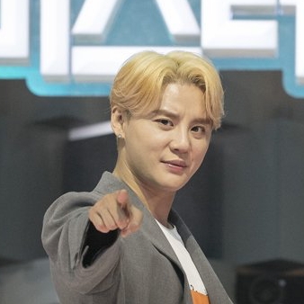 [일정] 2020.01.02 (목) 22:00 ￼📺

- TV조선 ‘미스터트롯’ 첫방송

#김준수 #XIA #준수 #XIA준수 #시아준수 #JUNSU #XIAJUNSU #ジュンス #金俊秀 #미스터트롯