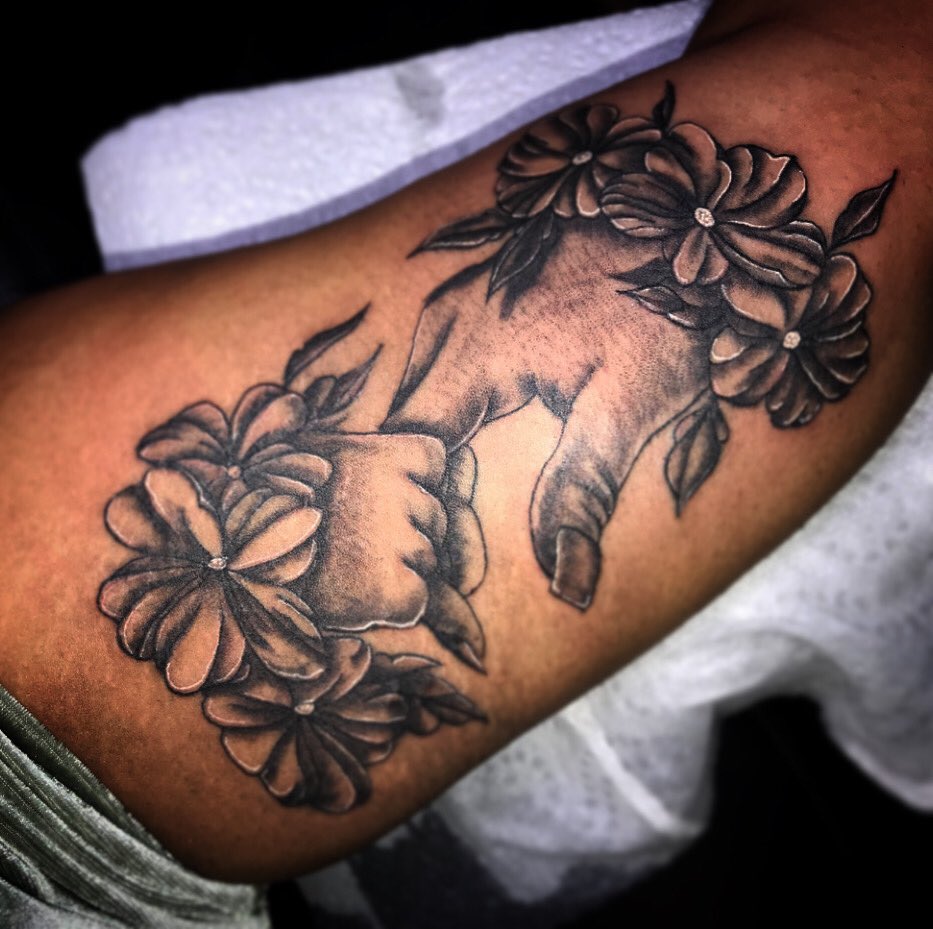 tyronetatts's tweet photo. #dmvtattoos #dmvartist #dmvartists #tattoostuff #tattoostyle #tattooartist #tattoostudio #tyronetatts #art #artist https://t.co/TQwzYAFxkT