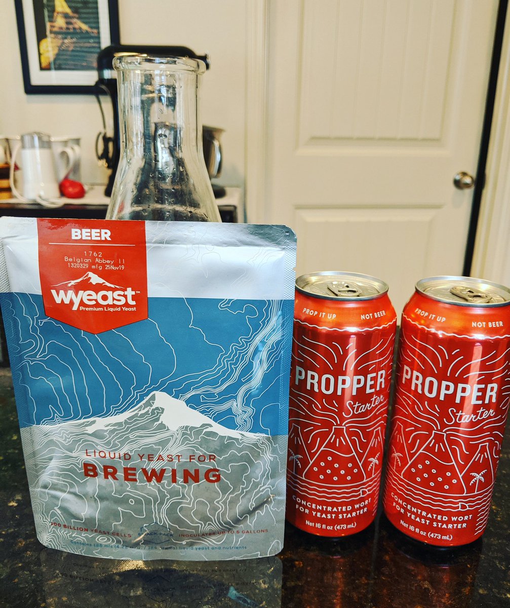 SnowLionBrewing's tweet photo. Starter time! Getting ready for the first brew of 2020! Going to work on my Belgian Dark Strong Ale.Going to start the new year off right! 🍻🎉🍻  @Wyeastlab

#homebrew #homebrewing #2020brewday #belgiandarkstrongale #piloncillo #snowlionbrewing #wyeast #propperstarter https://t.co/OlEWdJKXWT