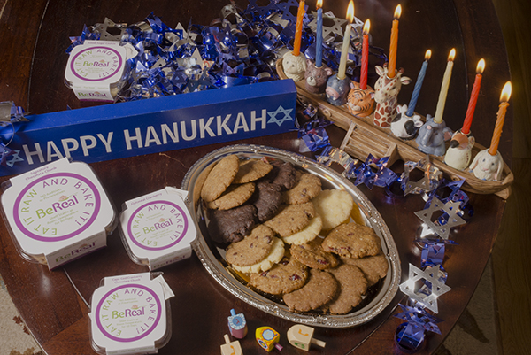 I love this menorah. Happy Hanukkah.

#Hanukkah #christmukah #sayyestodessert