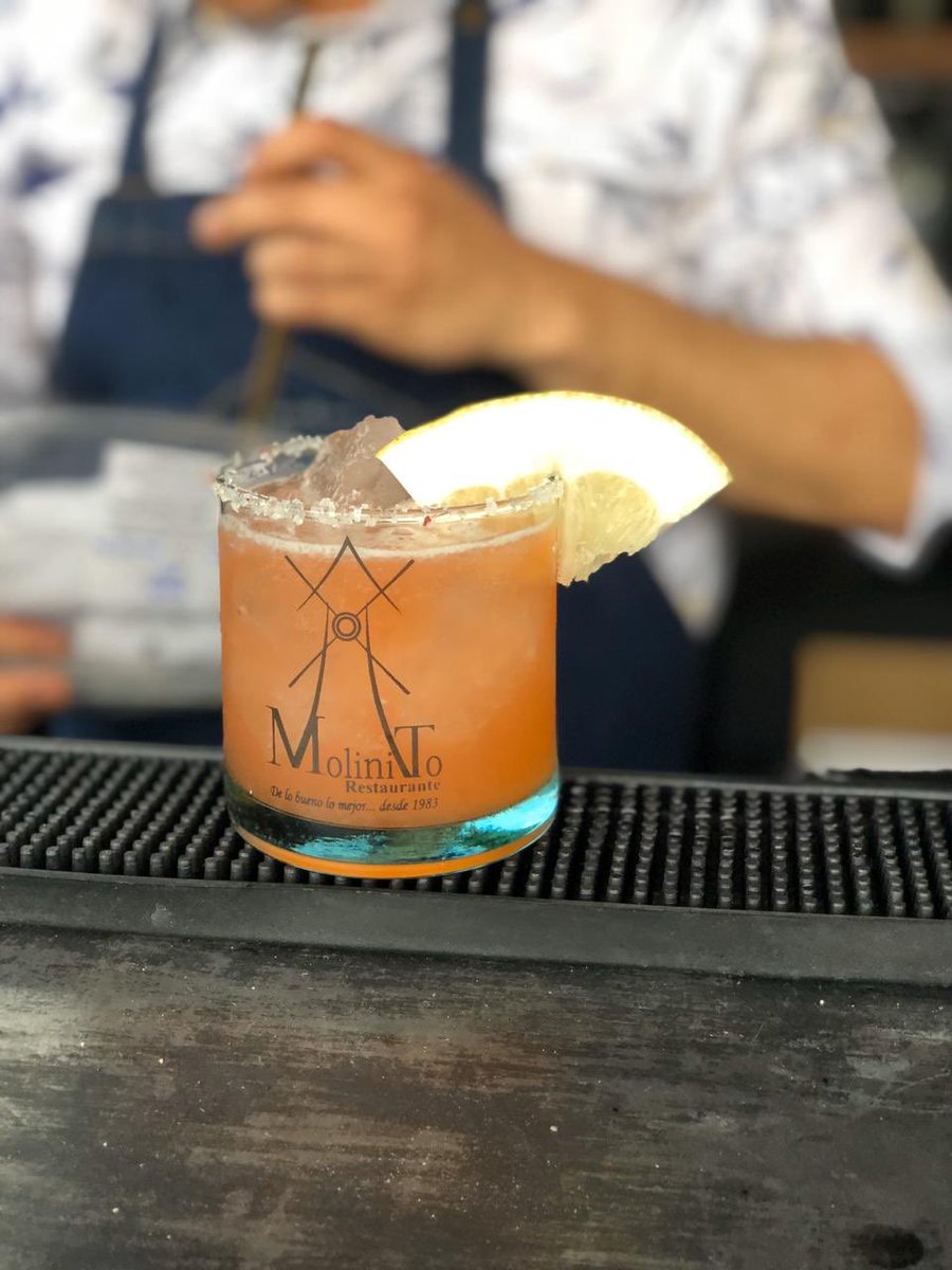 molinitorest's tweet photo. #sunsetparty 🍸🍹
🎶 La estamos pasando bueno, la estamos pasando bueno 🎶
En tu #Terraza @molinitorest
..
.. Ven con tu combo #chevere
..
🍹#Headbartender 🎶 #dj @mariocorredor__ @andersonmarquezmusic
#music #electronics #dj #restaurant #musicaelectronica #cucuta #soundesign https://t.co/lRsccIKYpR