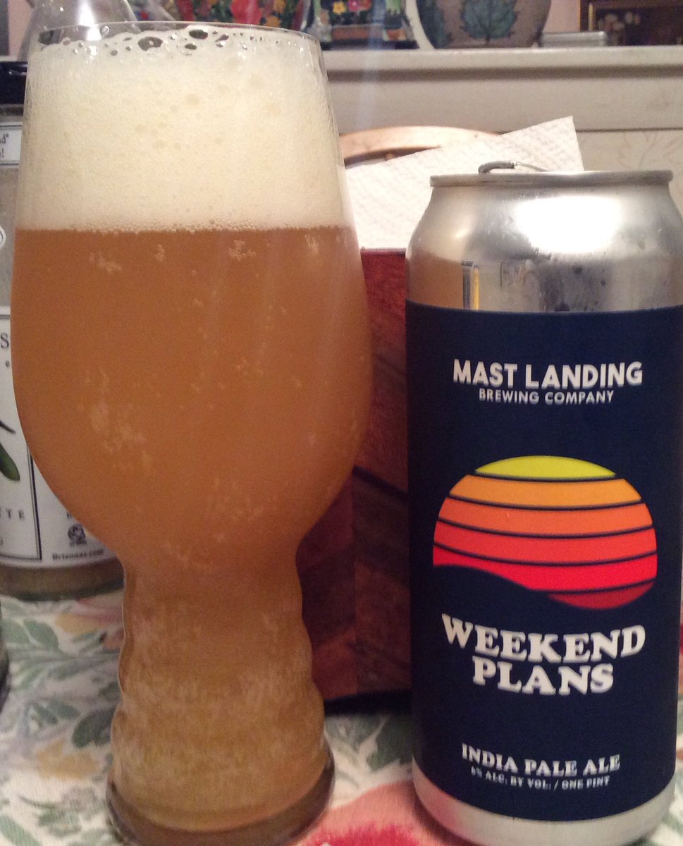 thebrureview's tweet photo. Definitely check our this #ipa from @MastLanding a #Maine. #brewery. Resinous, excellent smooth MF, pine, and lots of fruit. Balanced hoppy finish. Brewed with #Amarillo, #Simoe, #citra, and #cascade. https://t.co/DWEWkMFnJw