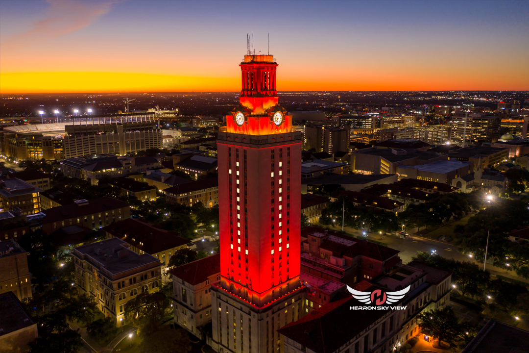 HerronSkyView's tweet photo. Hook em' Longhorns!!! 
Order prints below:
https://t.co/4TDLCfuQVG

#ThisIsTexas #HookEm #hookemhorns @valeroalamobowl #texas #UTaustin #UTtower #ut #utaustin #atx #hookem #longhorns #austintx #austin #universityoftexas #herronskyview https://t.co/5BNuKQodGY