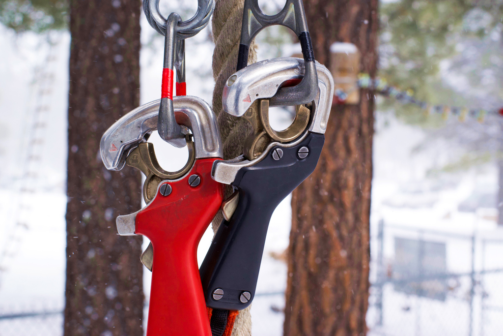 Come experience the snow in a whole new way! 
✖️
What's your favorite snow activity? 
🌲
🌲
🌲
#flagstaffextreme #flagstaff #sedona #snow #winter #snowplay